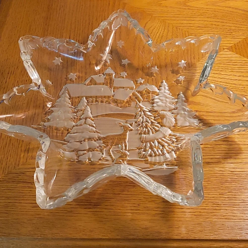 7 Point Star Crystal Platter Winter Scene